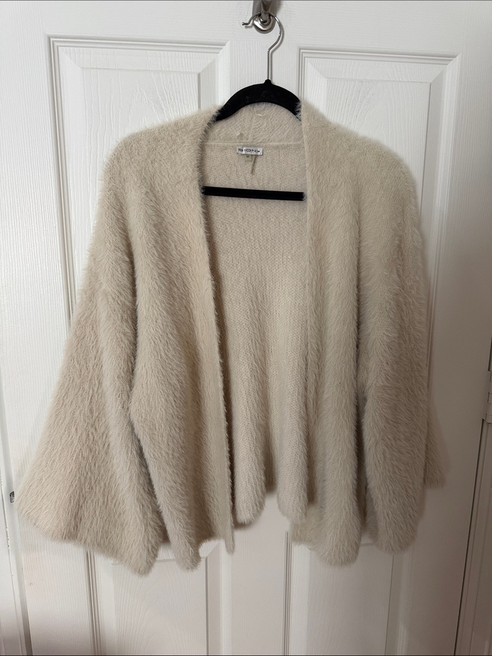 Sioni Cream Fuzzy Open-Front Women's Cardigan medium